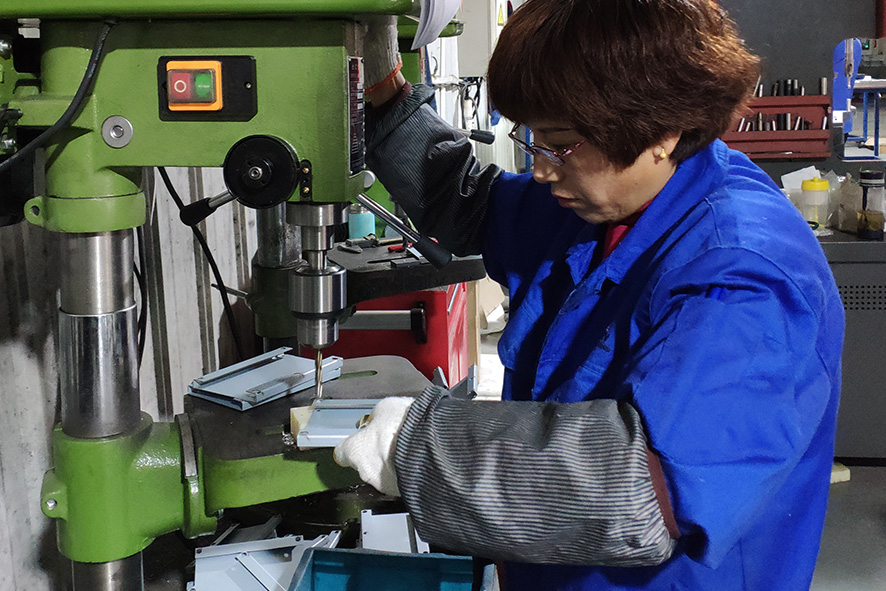 宣爾鈑金生產(chǎn)車(chē)間